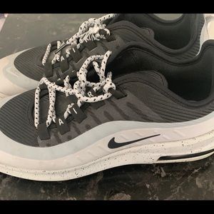 air max axis premium ‘wolf grey’